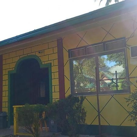 Rodel Yellow Hauz Itaytay Zewnętrze zdjęcie